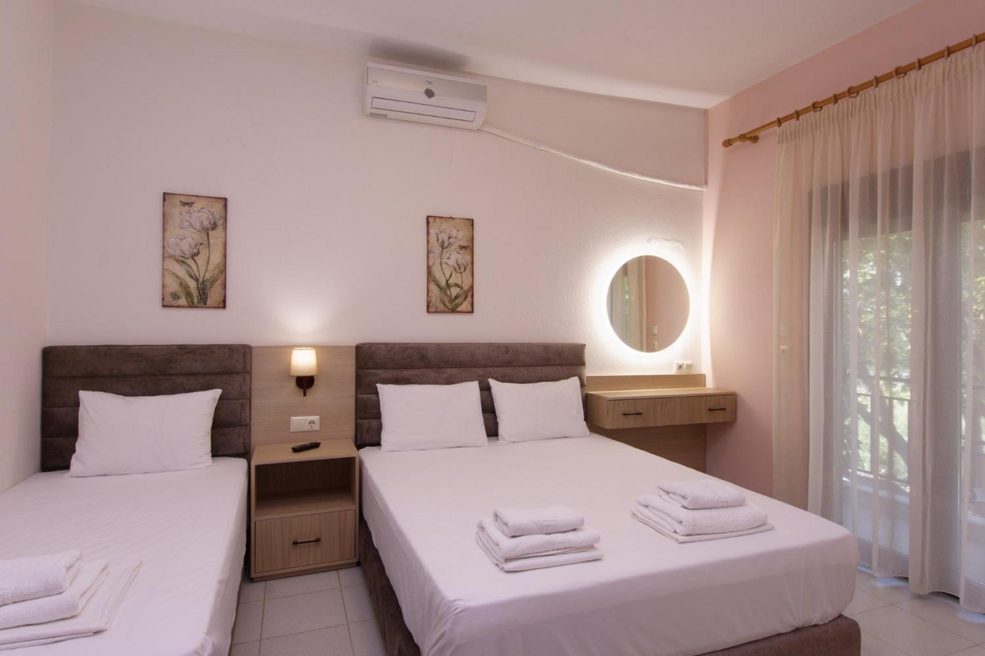 סטאברוס Lotos Apartments חדר תמונה