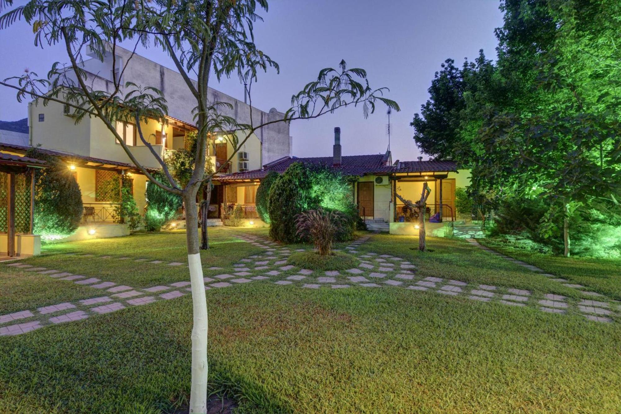 סטאברוס Lotos Apartments מראה חיצוני תמונה