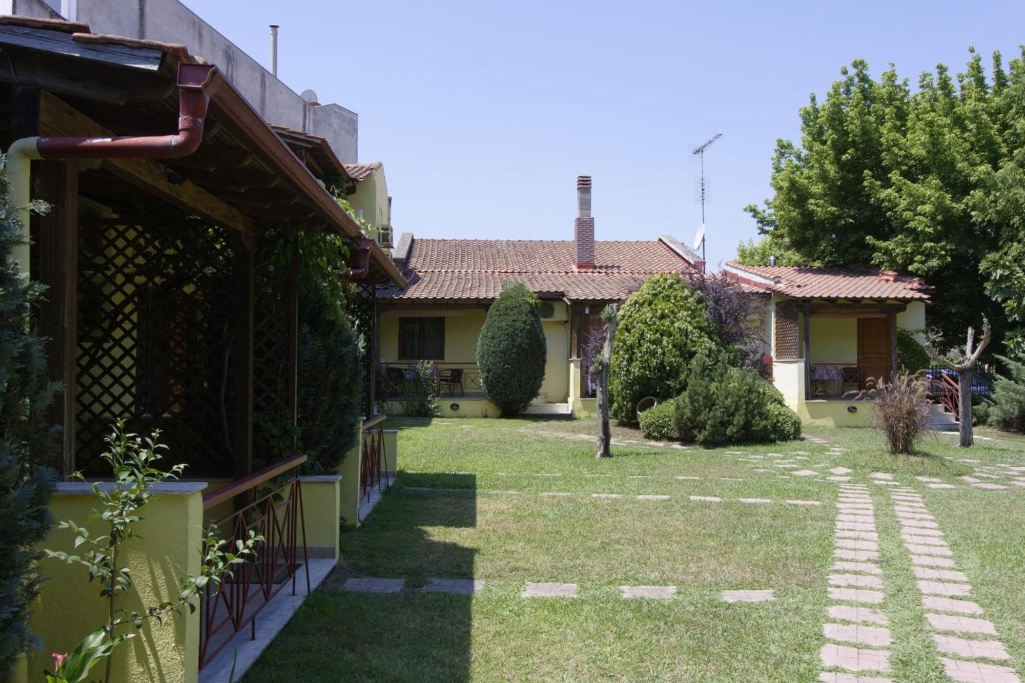 סטאברוס Lotos Apartments מראה חיצוני תמונה