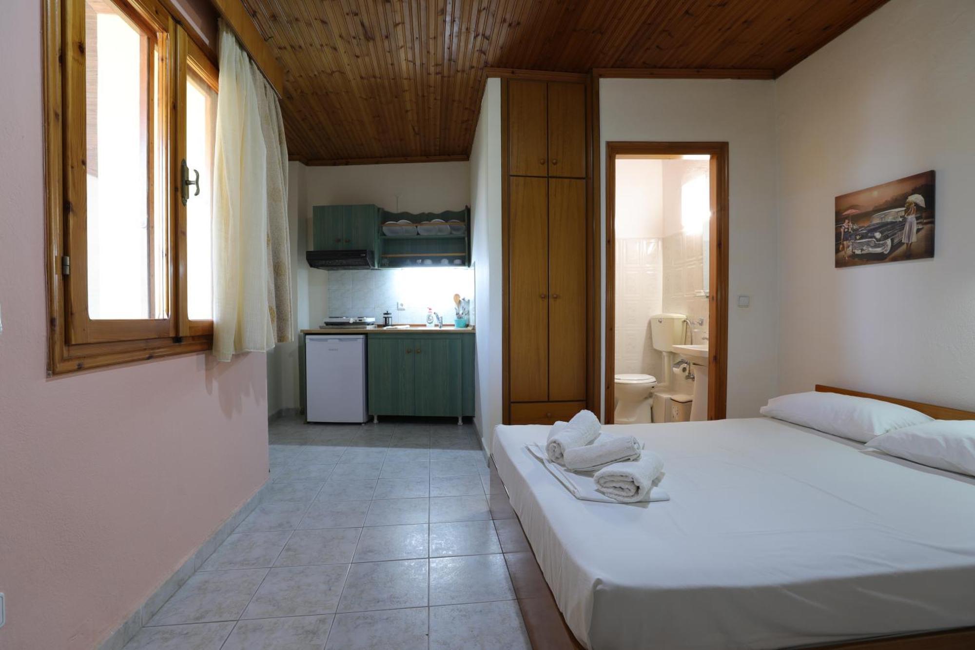 סטאברוס Lotos Apartments חדר תמונה