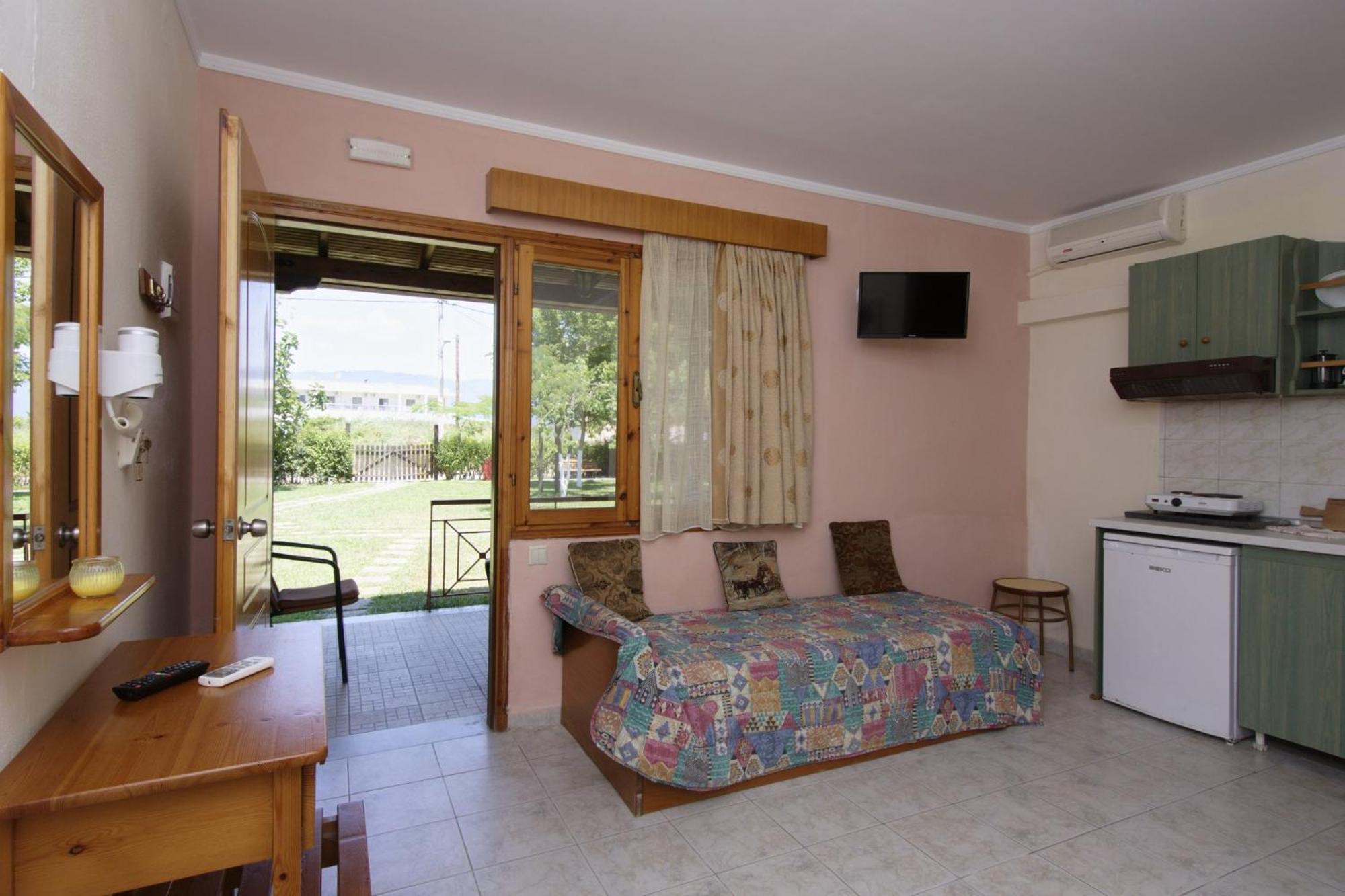 סטאברוס Lotos Apartments חדר תמונה