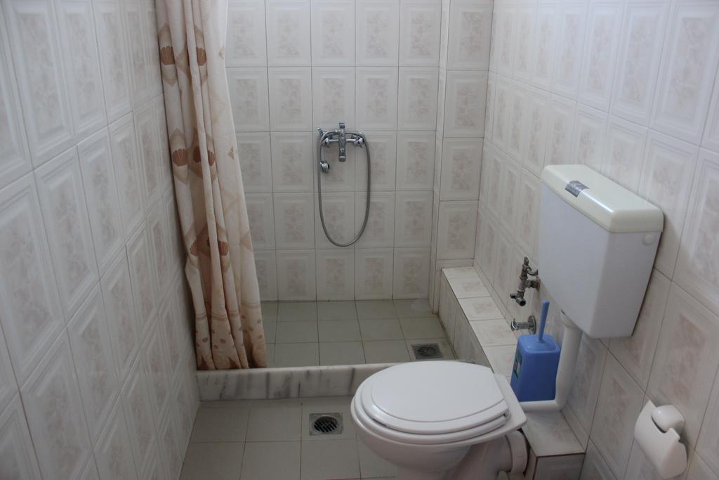סטאברוס Lotos Apartments מראה חיצוני תמונה