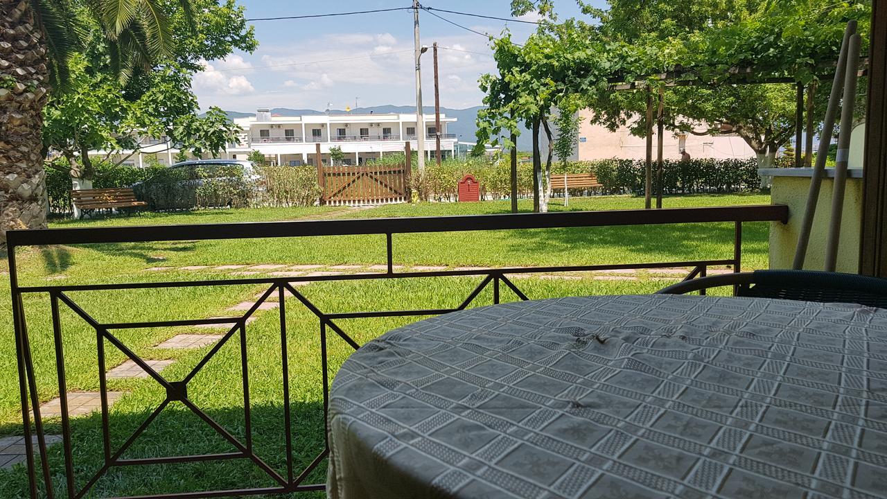 סטאברוס Lotos Apartments מראה חיצוני תמונה