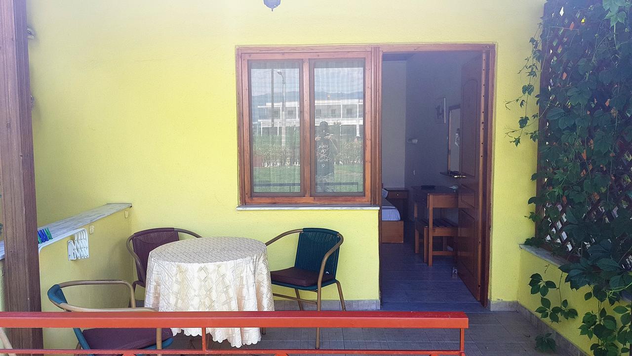 סטאברוס Lotos Apartments מראה חיצוני תמונה